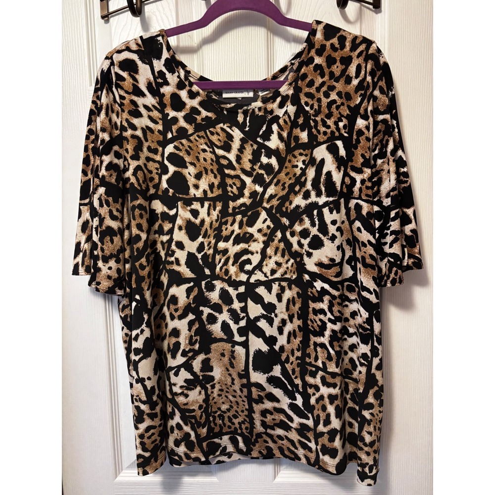 Susan Graver Liquid Knit Leopard Print Top XL Short Sleeve Split Cuff Gold Ring
